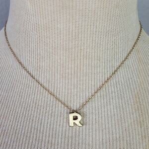 BOUTIQUE // gold R initial pendant necklace
